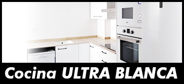 Cocina Blanca con Electrodomésticos Blancos